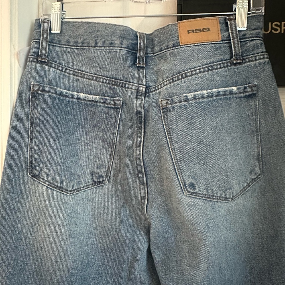 RSQ Relaxed Fit Jeans in Classic Blue Women’s frayed legs - Picture 4 of 6